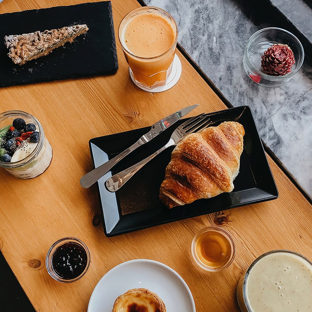 A delightful and nutritious breakfast spread featuring a variety of delicious treats.